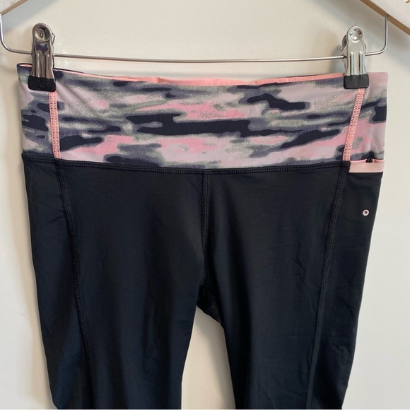 LULULEMON Water Bound Crop Wamo Camo Bleached Coral Pink Black Swim Size 4 - Picture 4 of 11